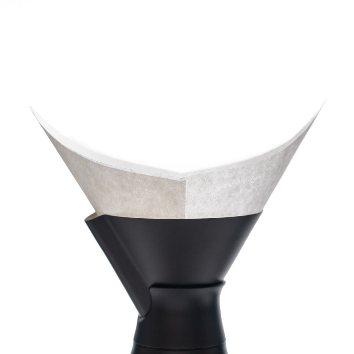 new-standard-carafe-coffee-filters-m5 WebPDP-NSCarafeCoffeeFilters_Studio_0223_InUse__CAF1PN00001.jpg