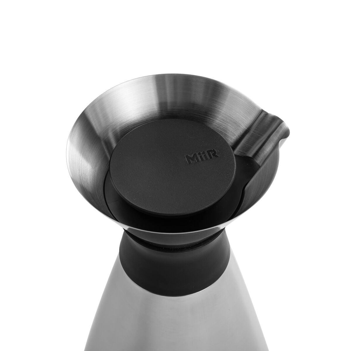 new-standard-carafe-y2 WebPDP-PolishedStainlessCarafe_33oz_SS_StudioX207182024_45degree__CAR1SVOS005.jpg