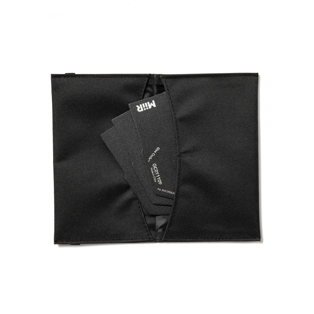 pourigami-f1 WebPDP-Pourigami_Black_Case__POG2SN00002_Studio_Open.jpg
